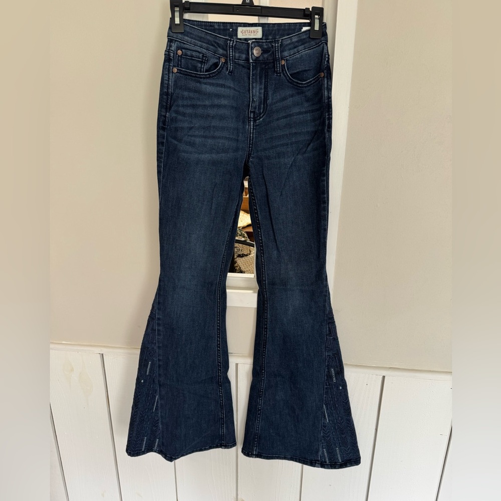 Shyanne Dark Flare Jeans